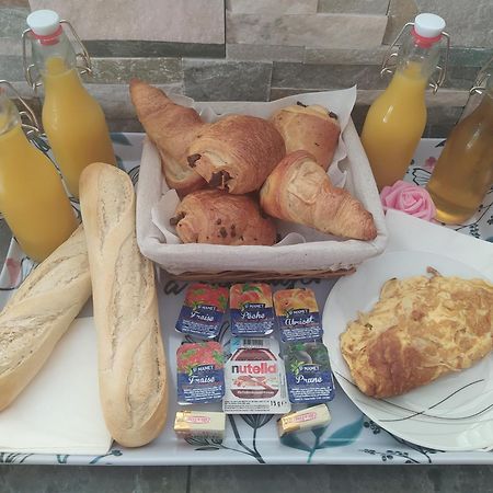 Studio Cosy Avec Terrasse Et Jacuzzi A Disposition De Mai A Aout Rians  Екстериор снимка