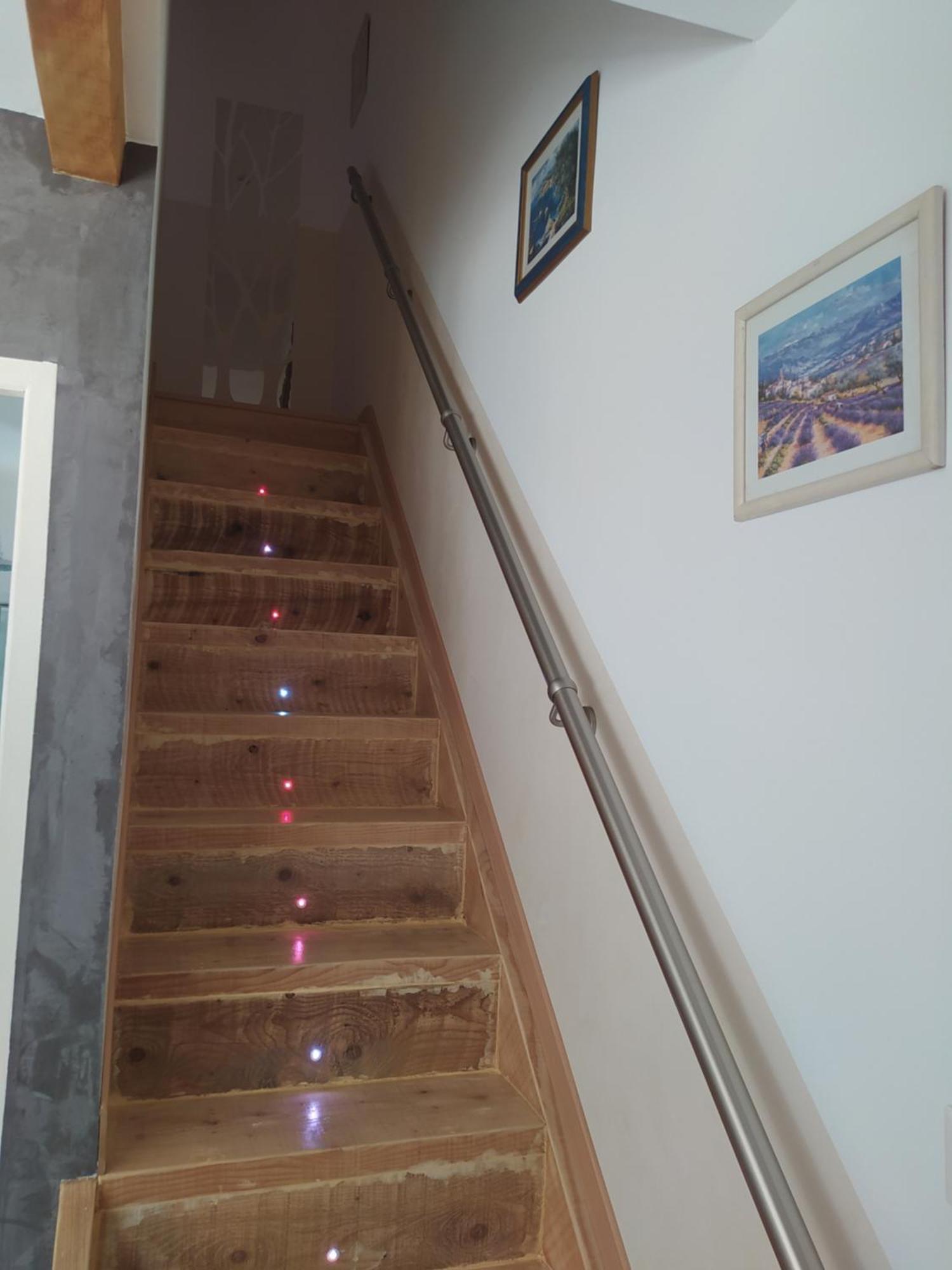 Studio Cosy Avec Terrasse Et Jacuzzi A Disposition De Mai A Aout Rians  Екстериор снимка