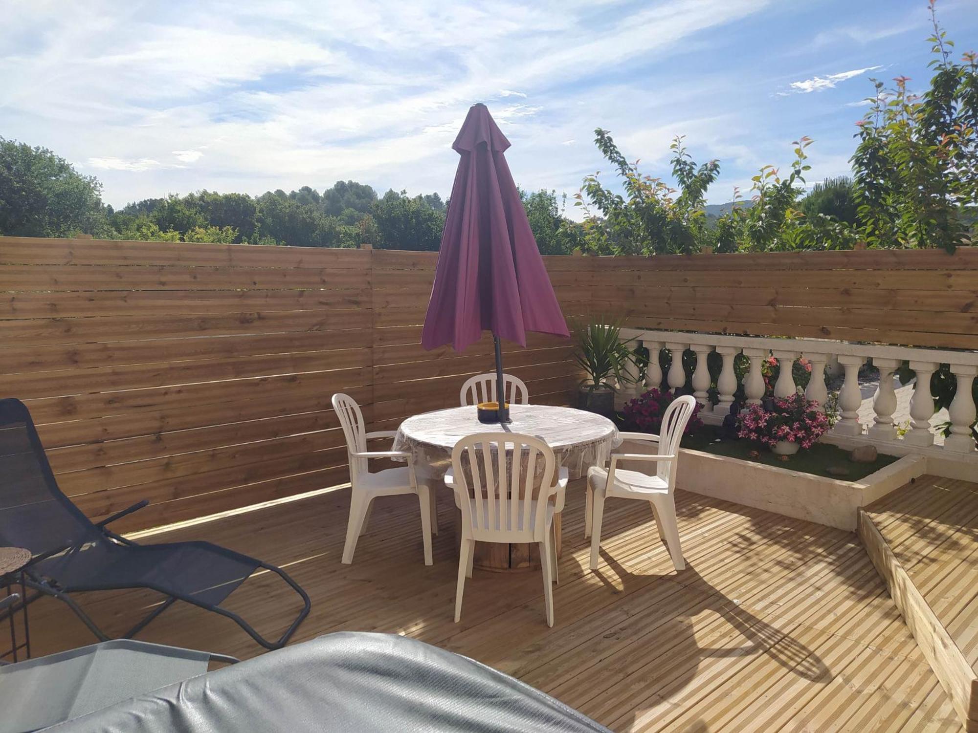 Studio Cosy Avec Terrasse Et Jacuzzi A Disposition De Mai A Aout Rians  Екстериор снимка